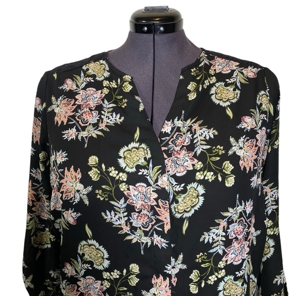 TERRA & SKY Women plus sz 14W Black floral hidden button up lightweight blouse - Picture 2 of 11